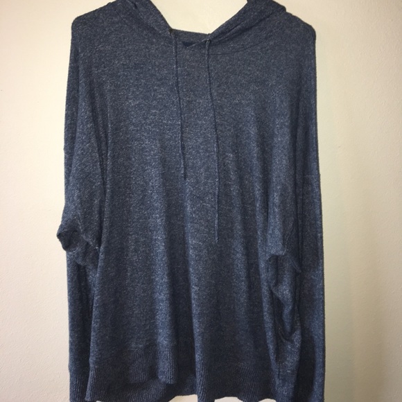 American Eagle Outfitters Tops - Soft & Sexy American Eagle Hoodie